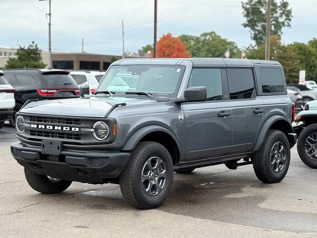 2025 Ford Bronco - $38,500