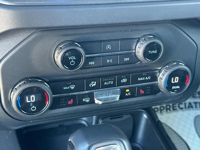 2025 Ford Bronco - $38,900