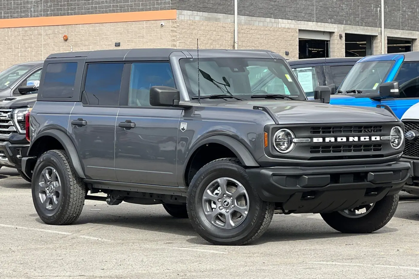 2026 Ford Bronco - $44,120