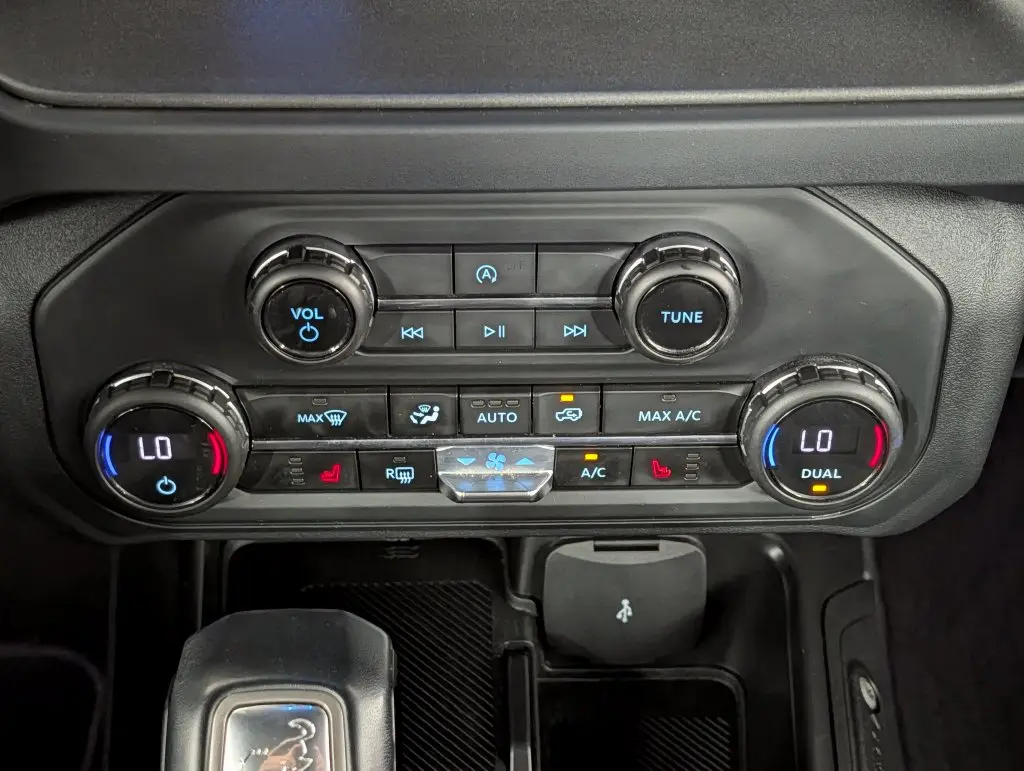 2025 Ford Bronco - $38,275