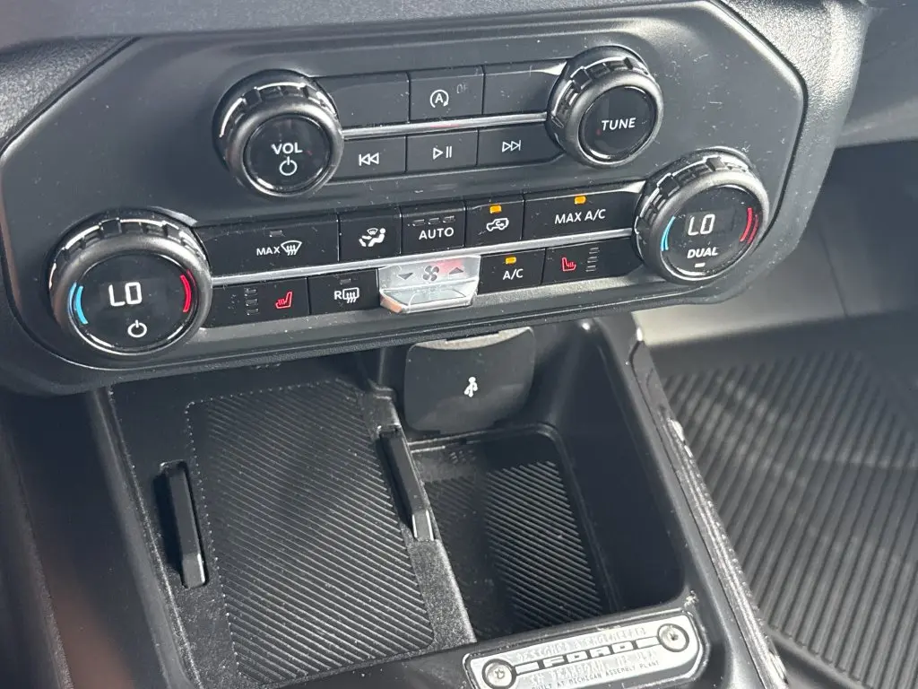 2025 Ford Bronco - $39,901