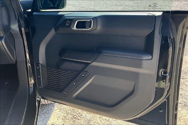 2025 Ford Bronco - $40,999