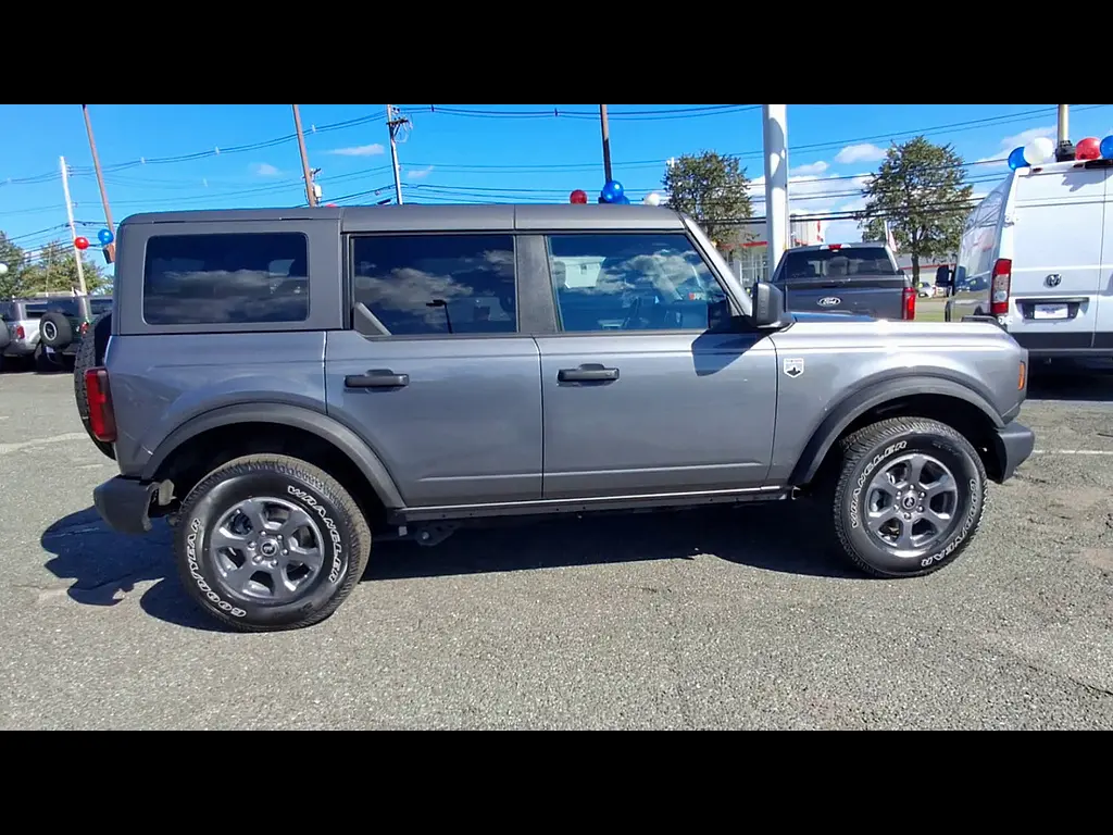 2025 Ford Bronco - $39,500