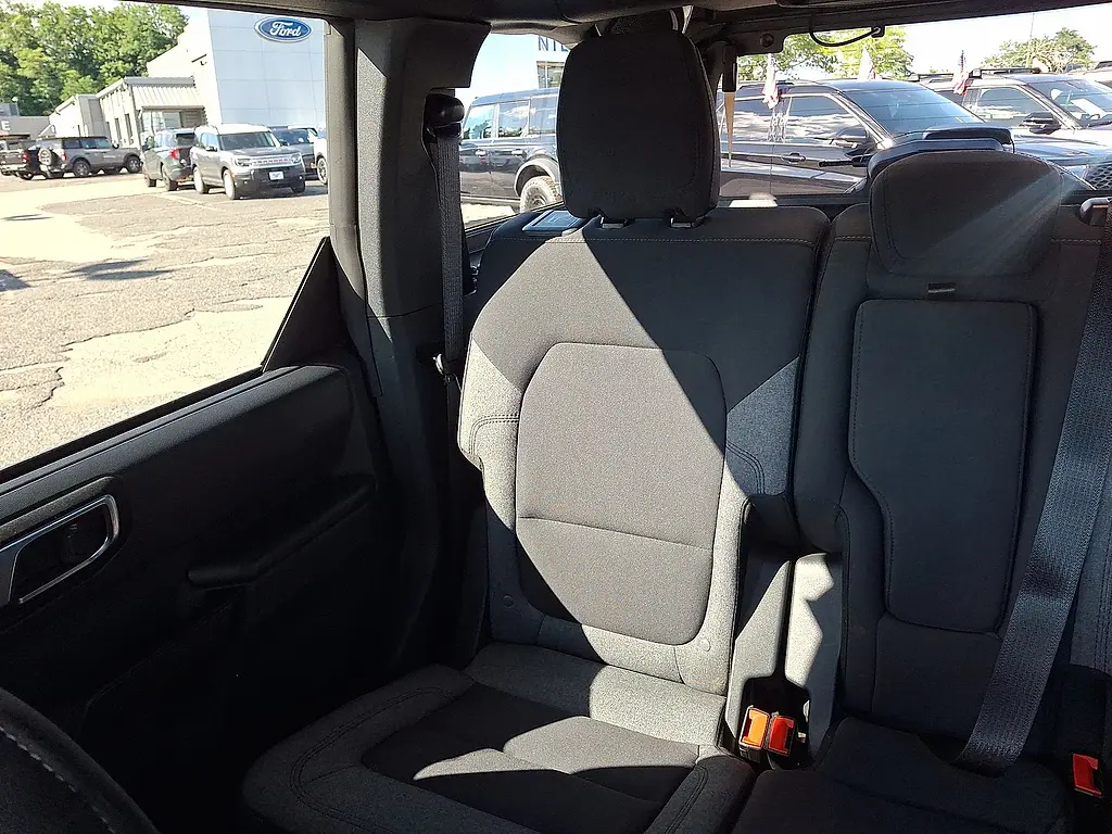 2025 Ford Bronco - $39,500