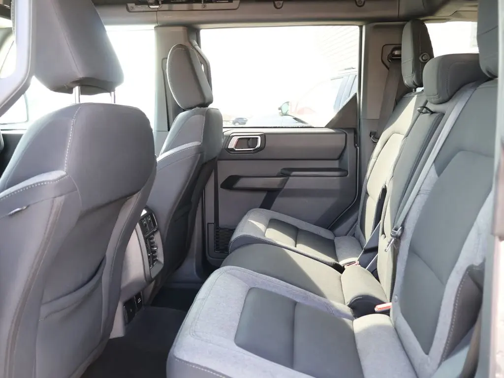2025 Ford Bronco - $37,181