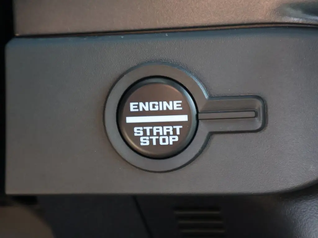 2025 Ford Bronco - $37,181
