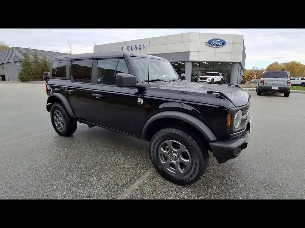 2025 Ford Bronco - $41,995