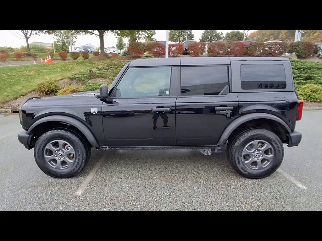 2025 Ford Bronco - $41,995