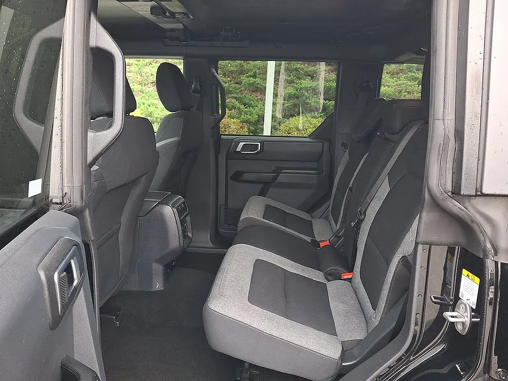2025 Ford Bronco - $41,995