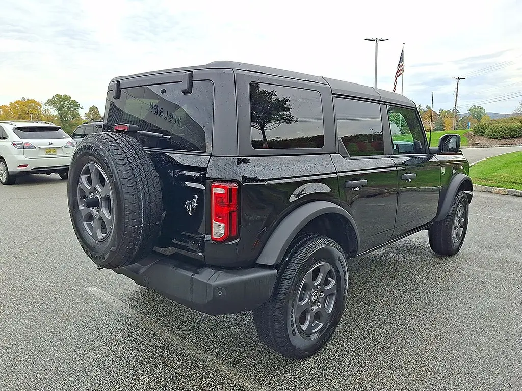 2025 Ford Bronco - $41,995