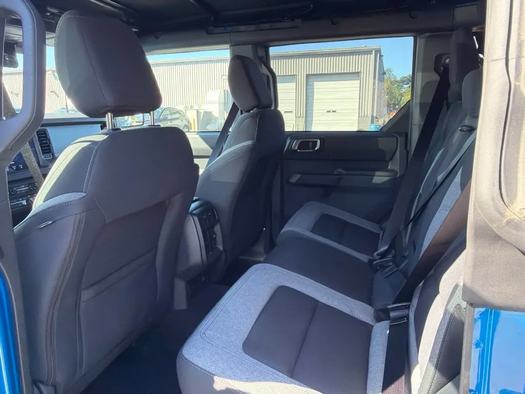 2025 Ford Bronco - $39,200