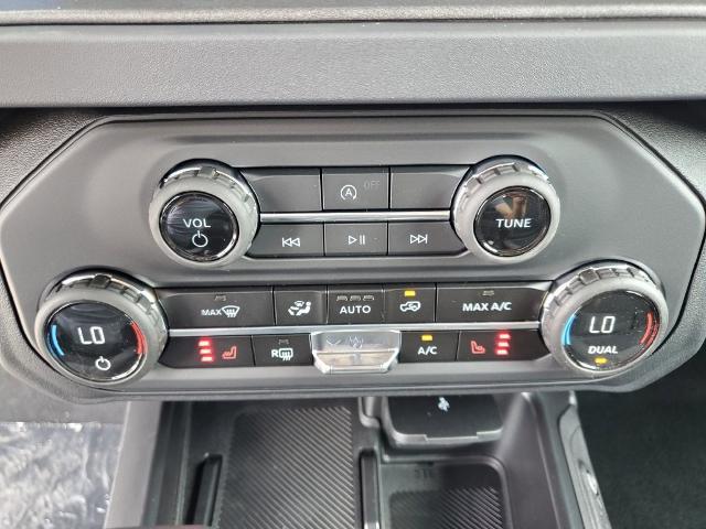 2025 Ford Bronco - $42,622