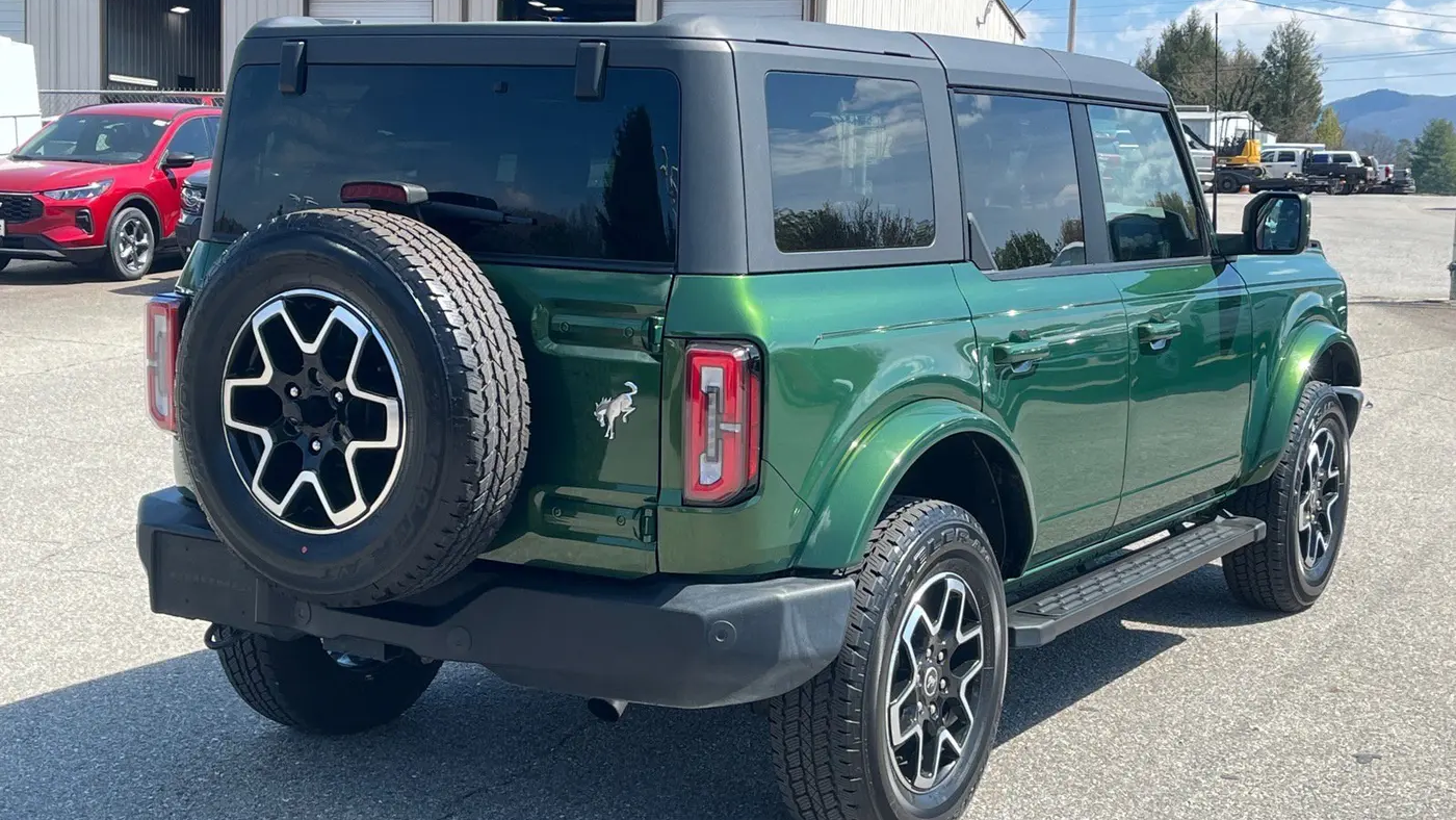 2024 Ford Bronco Outer Banks