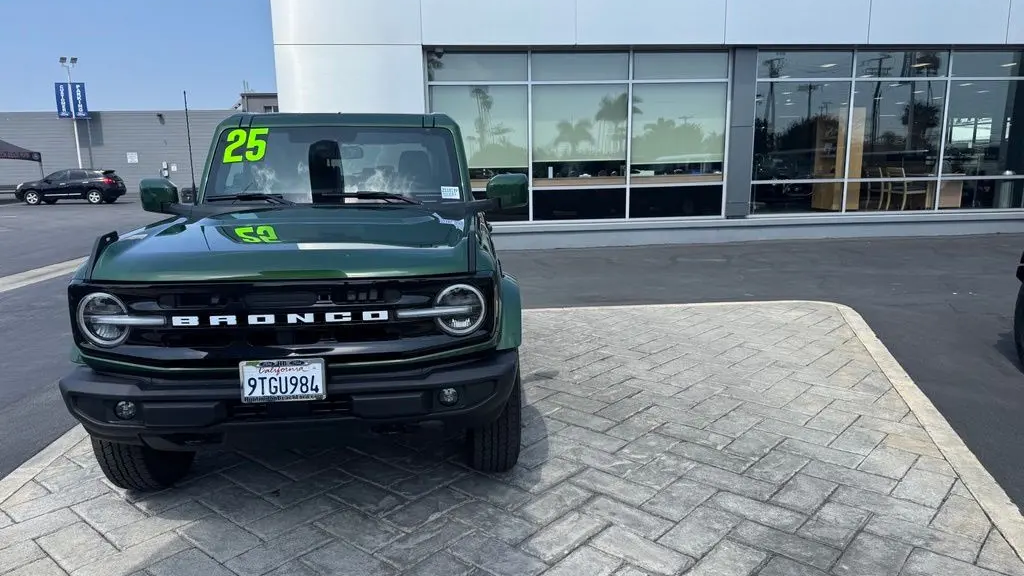 2025 Ford Bronco Outer Banks