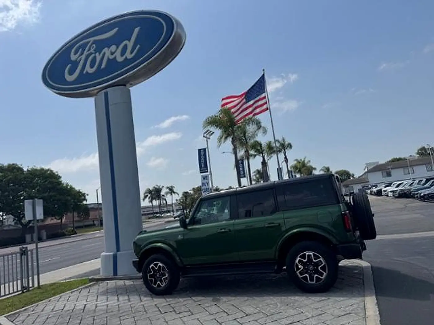 2025 Ford Bronco - $43,990