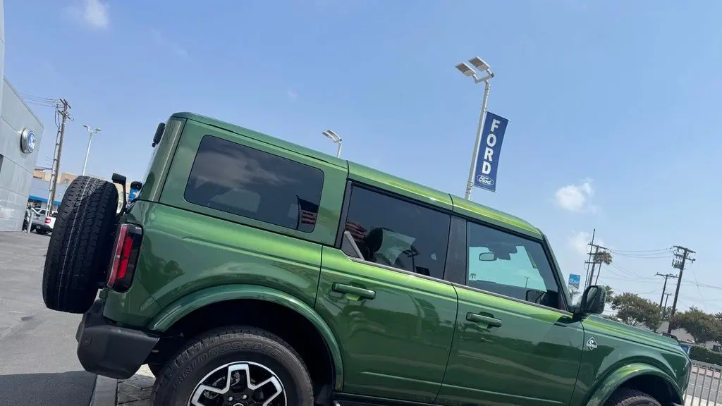 2025 Ford Bronco Outer Banks