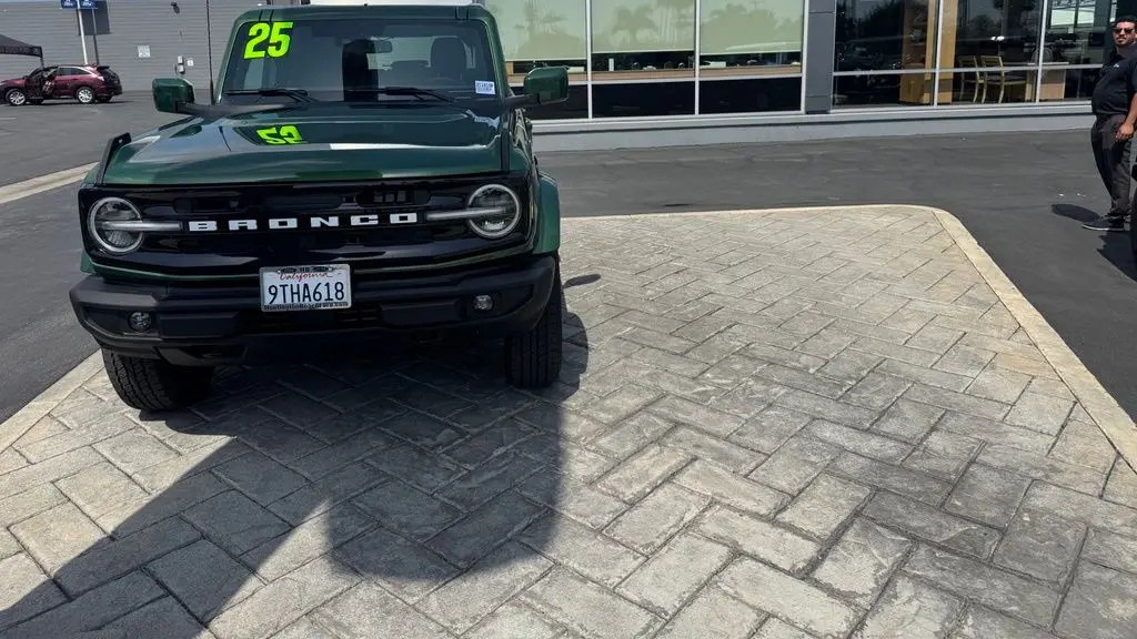 2025 Ford Bronco Outer Banks