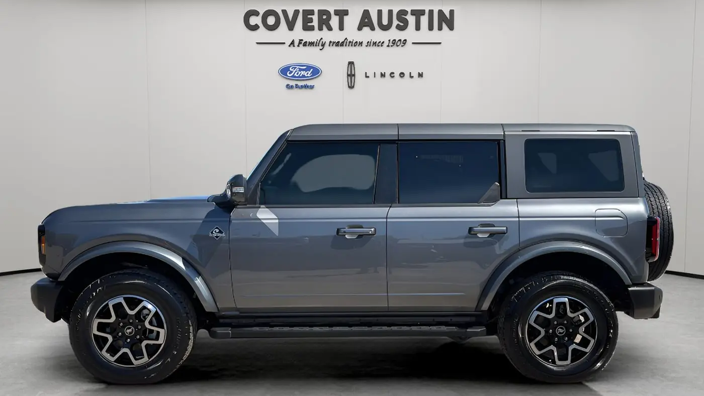 2024 Ford Bronco Outer Banks