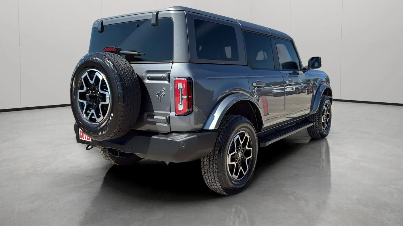 2024 Ford Bronco Outer Banks