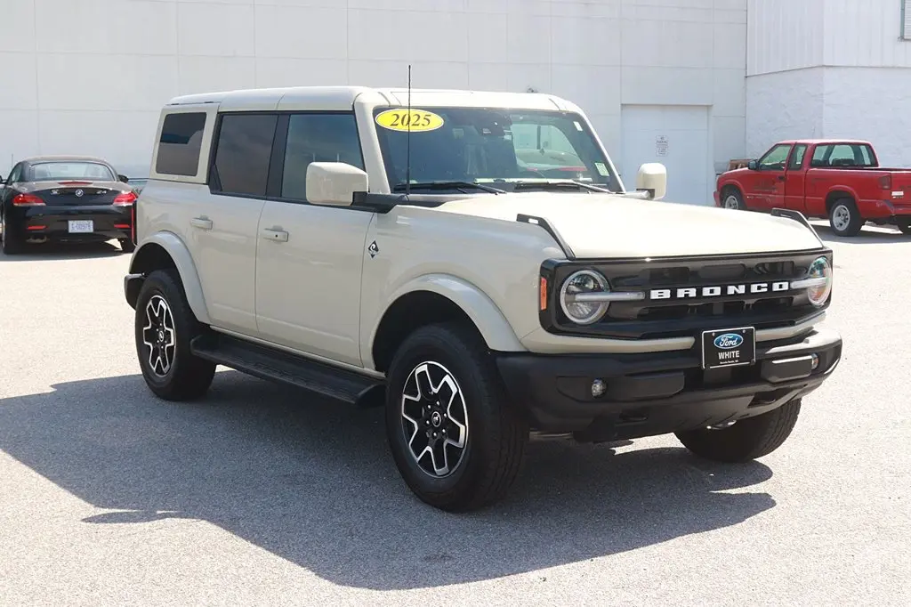 2025 Ford Bronco - $46,461