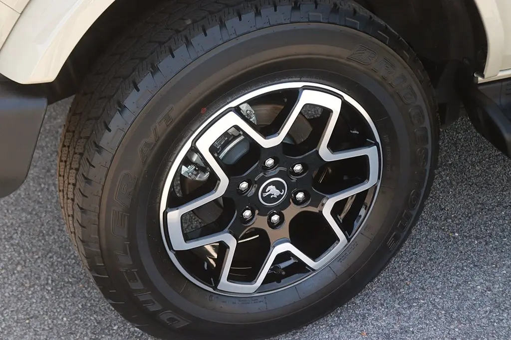 2025 Ford Bronco - $46,461