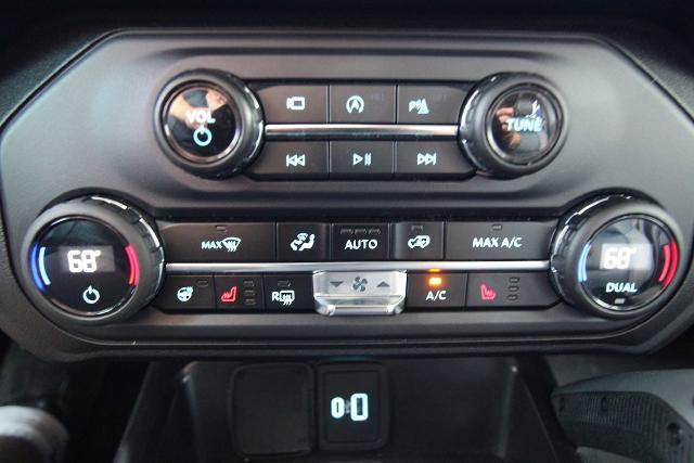 2024 Ford Bronco - $43,800