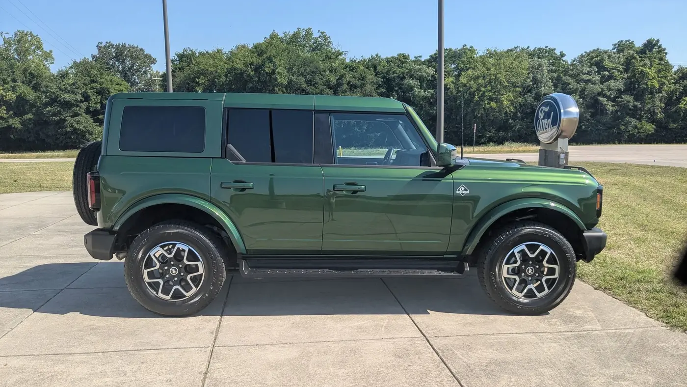 2025 Ford Bronco Outer Banks