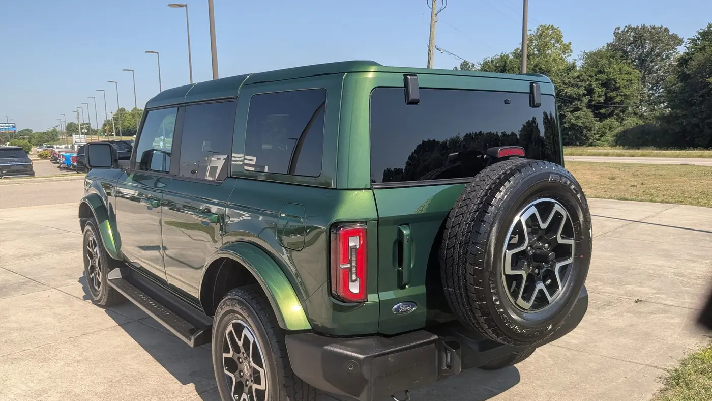2025 Ford Bronco Outer Banks