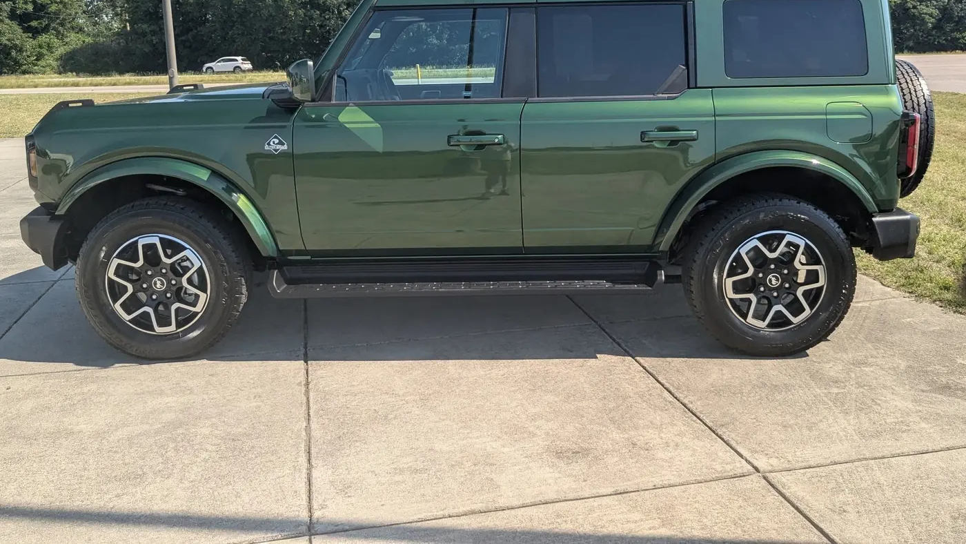 2025 Ford Bronco Outer Banks