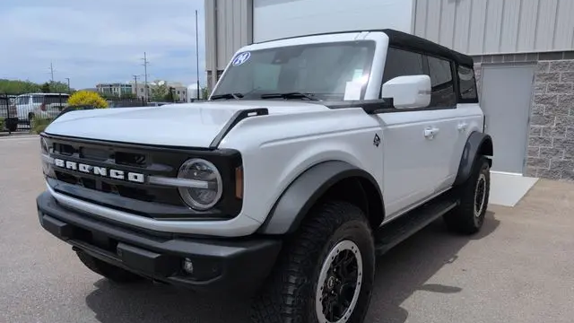 2024 Ford Bronco Outer Banks