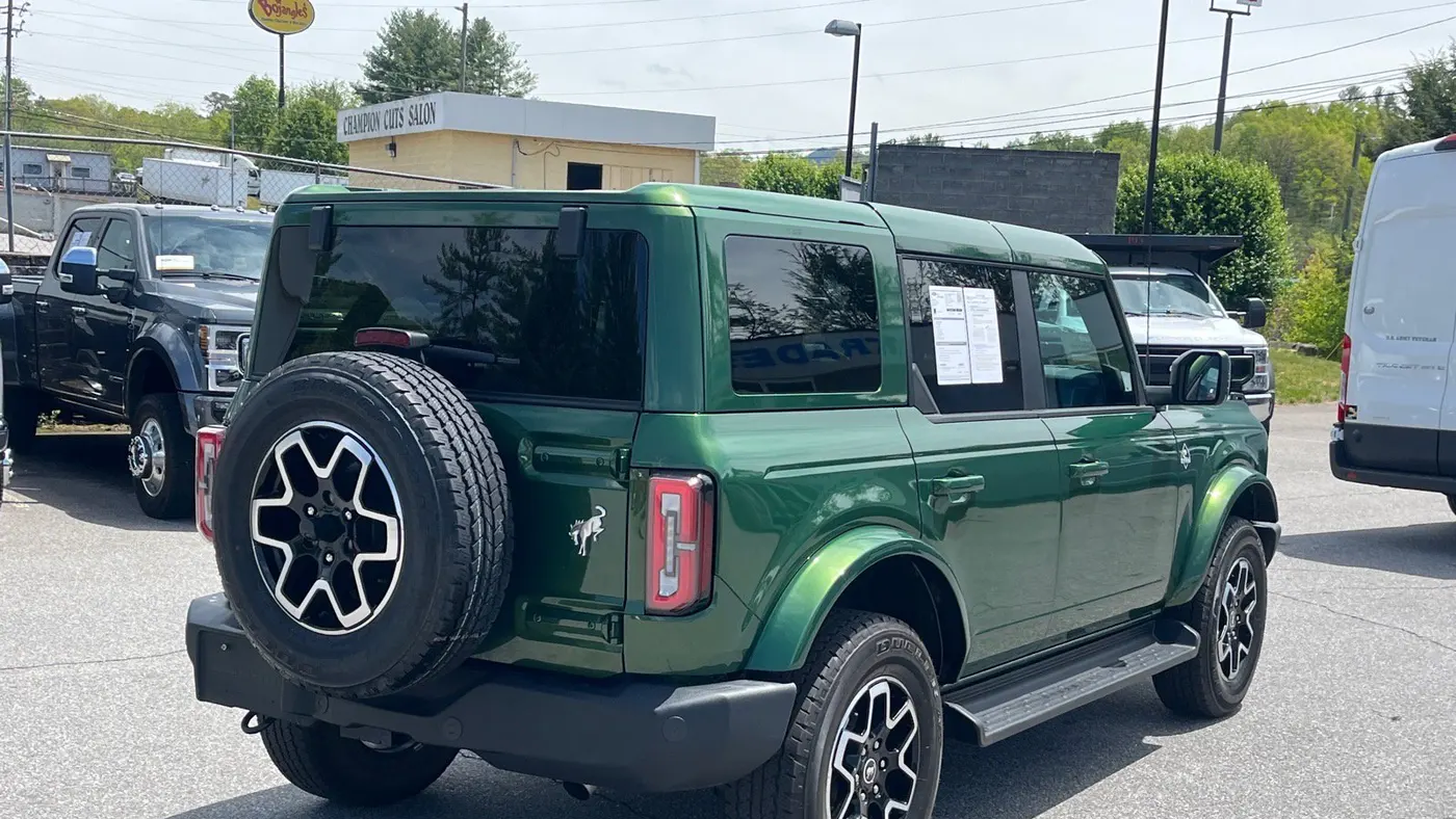 2025 Ford Bronco Outer Banks