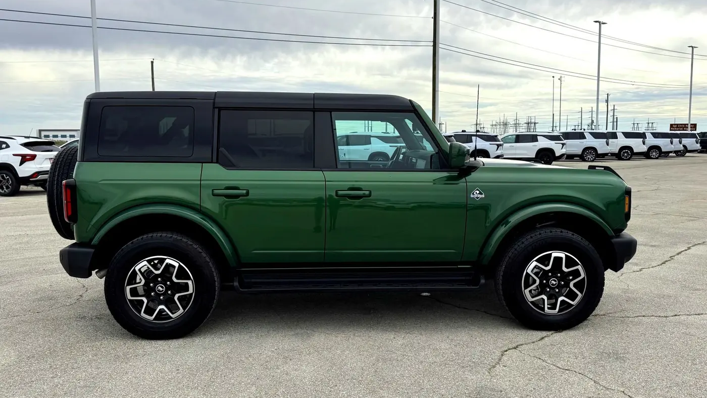 2025 Ford Bronco Outer Banks