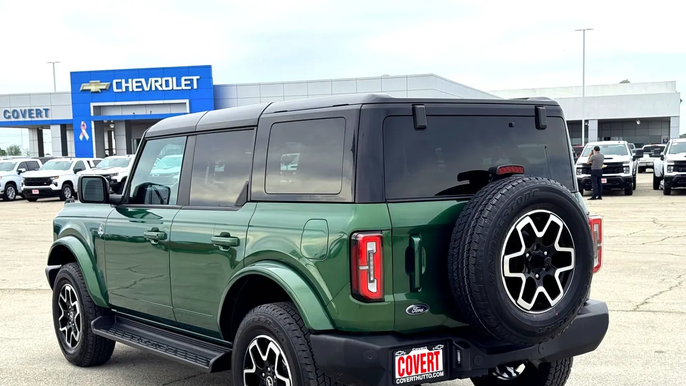 2025 Ford Bronco Outer Banks