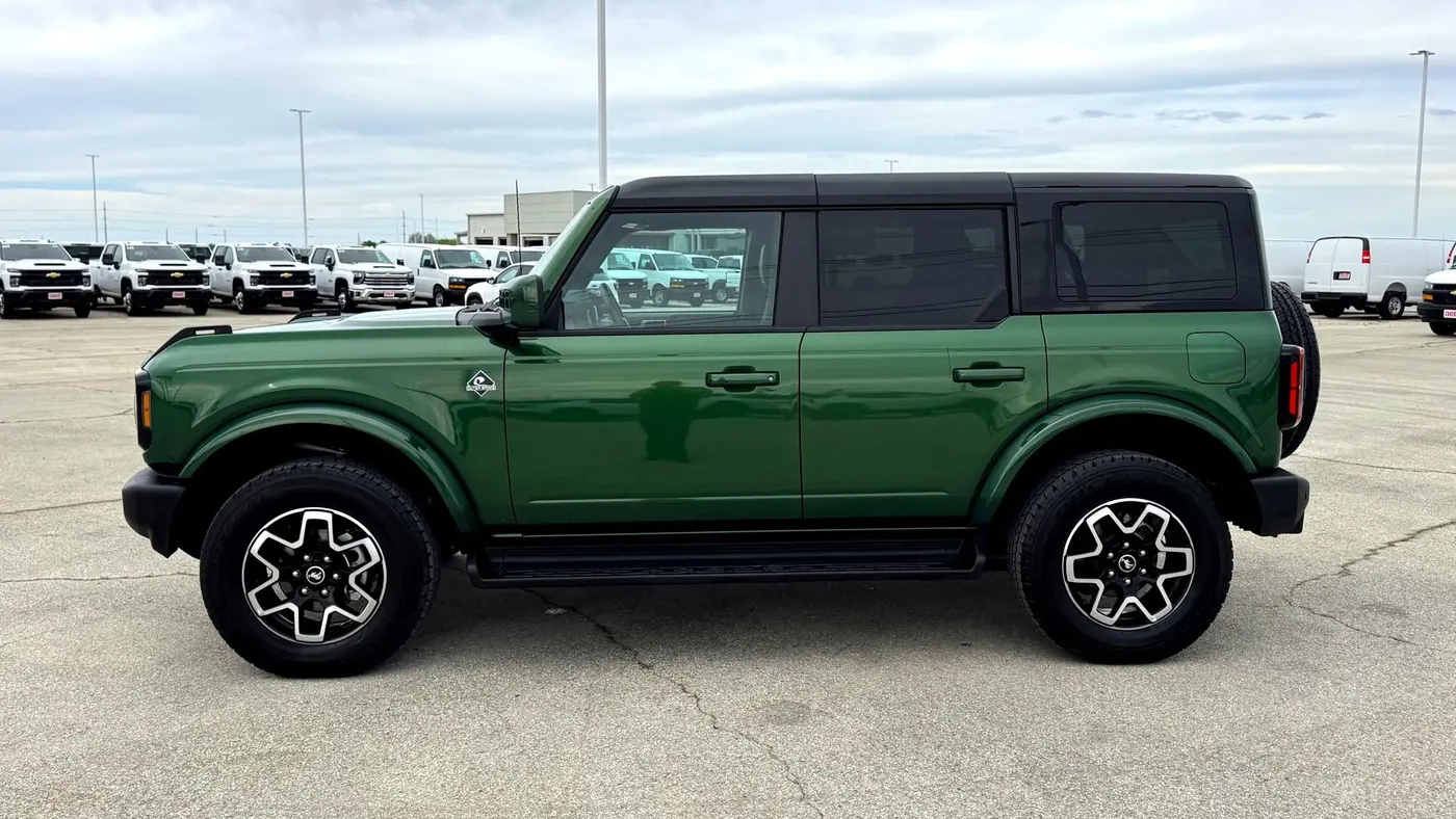 2025 Ford Bronco Outer Banks