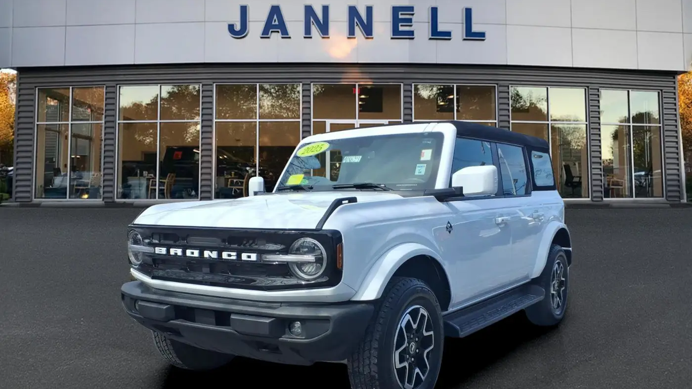 Preowned 2025 Ford Bronco Outer Banks for Sale