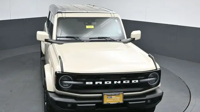 2025 Ford Bronco Outer Banks