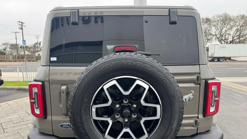 2025 Ford Bronco Outer Banks