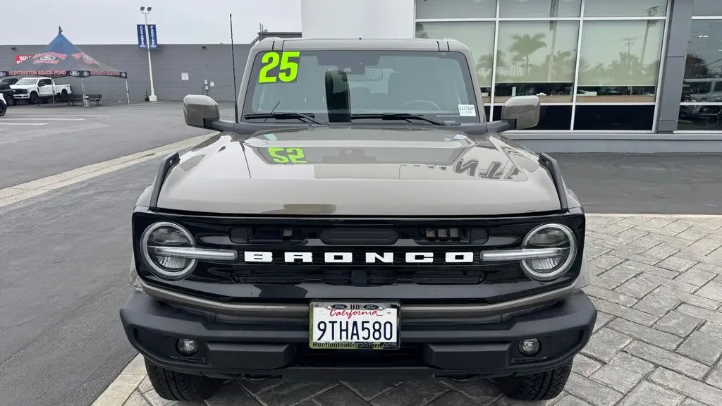 2025 Ford Bronco Outer Banks