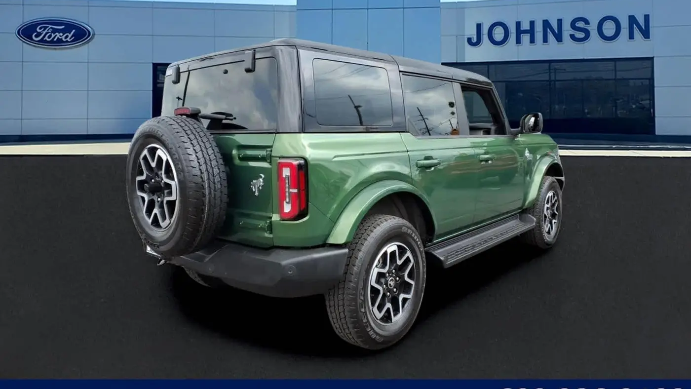 2025 Ford Bronco Outer Banks