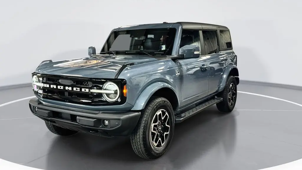 2024 Ford Bronco Outer Banks