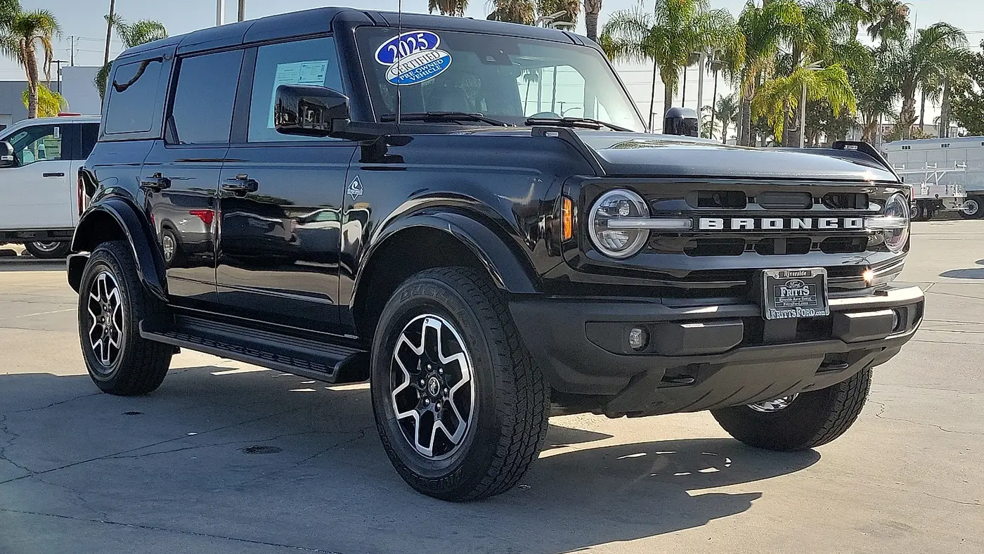 2025 Ford Bronco Outer Banks