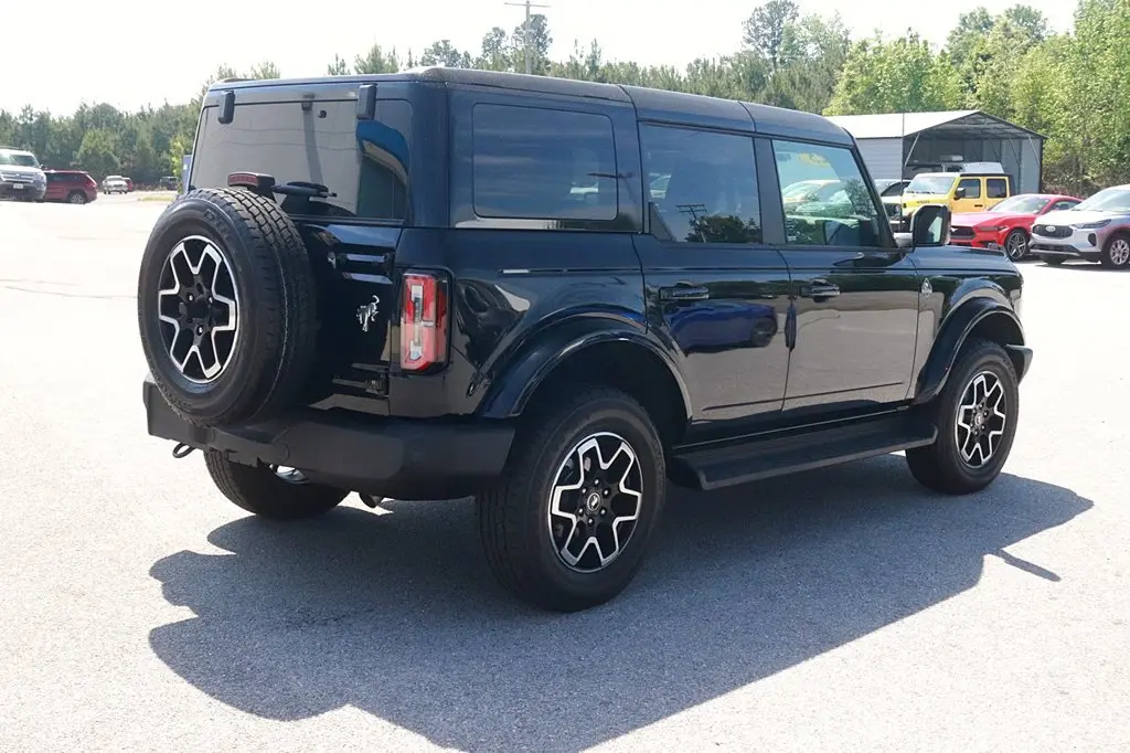 2025 Ford Bronco - $45,997