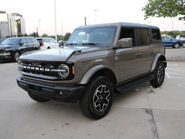 2025 Ford Bronco - $43,964
