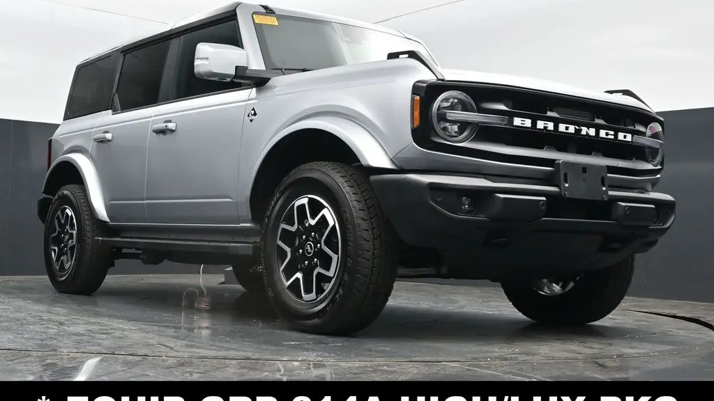 2024 Ford Bronco Outer Banks
