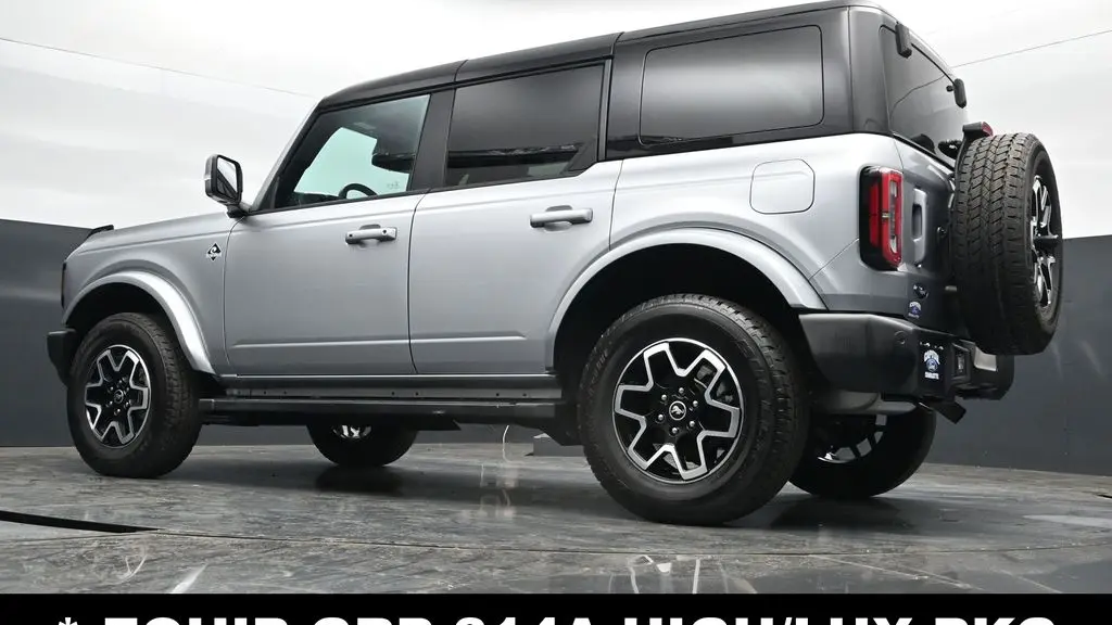 2024 Ford Bronco Outer Banks