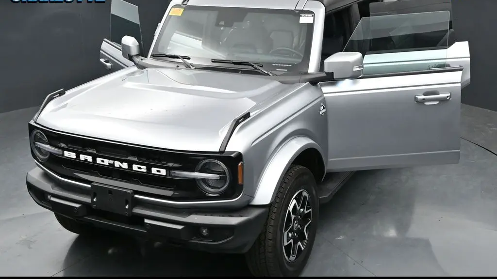 2024 Ford Bronco Outer Banks