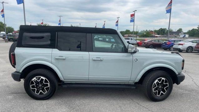 2024 Ford Bronco Outer Banks
