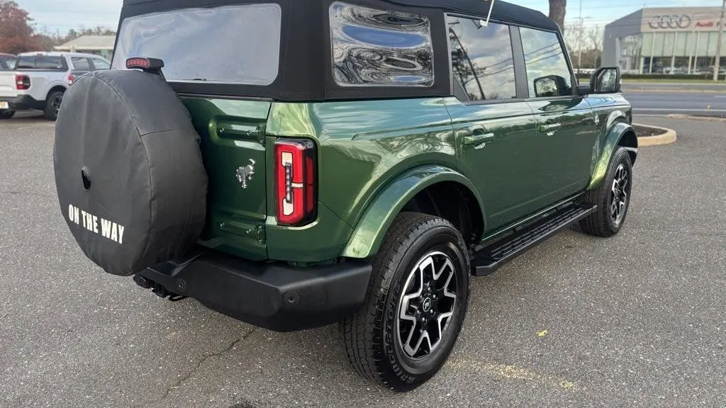 2024 Ford Bronco Outer Banks