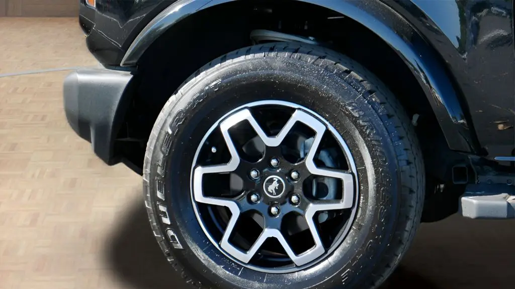 2024 Ford Bronco Outer Banks