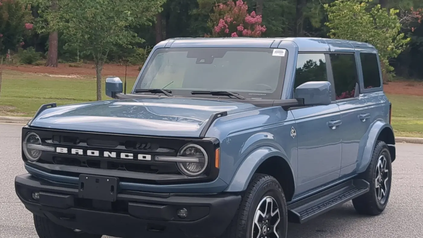 2025 Ford Bronco Outer Banks